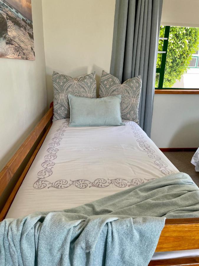 Sandra'S Guest House Langebaan Eksteriør billede